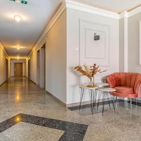 Koral Hotel 3*