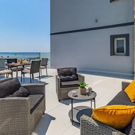 Koral Hotel 3*