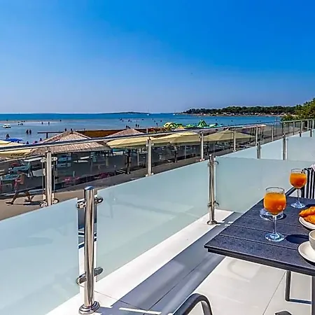 Koral Hotel 3*