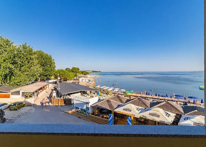 호텔 Koral 메덜린