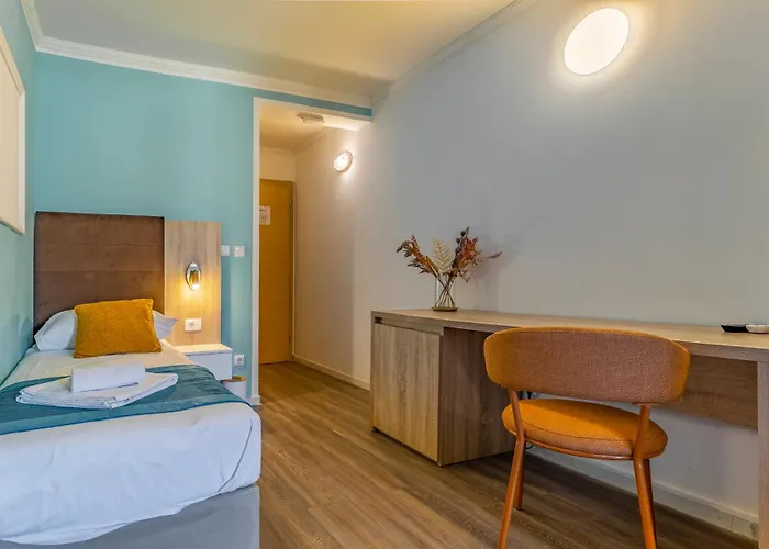 호텔 Koral 메덜린