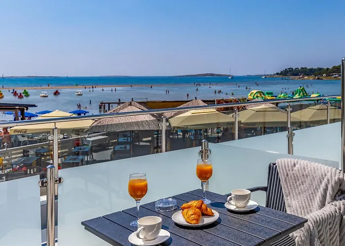 호텔 Koral 메덜린