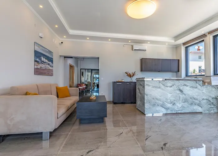 Koral Hotel 3*