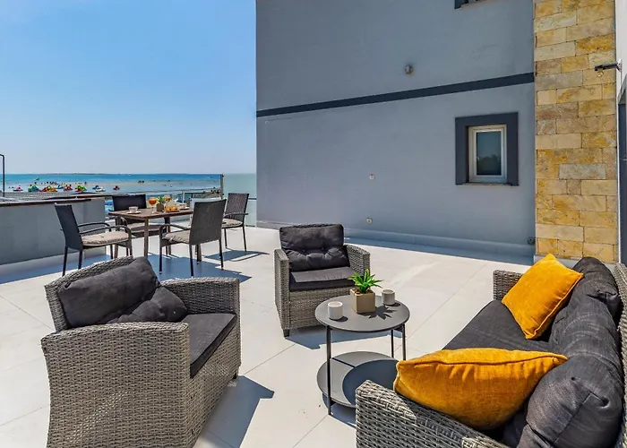 Koral Hotell 3*