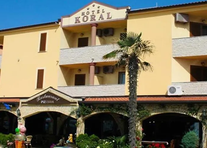호텔 Koral 메덜린